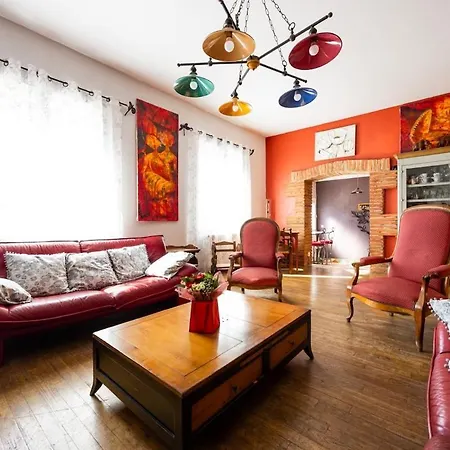 Grande Maison De Village Atypique Et Confortable Prázdninový dům *