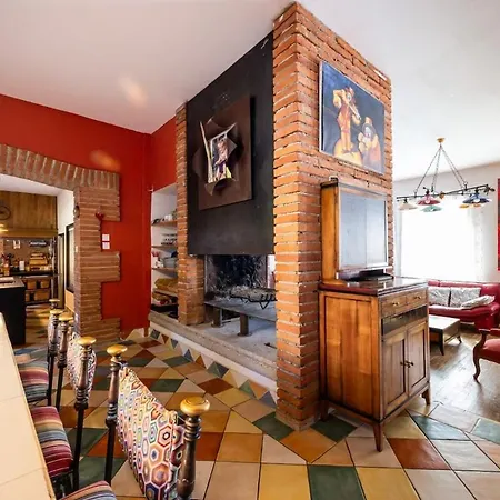 Prázdninový dům Grande Maison De Village Atypique Et Confortable *