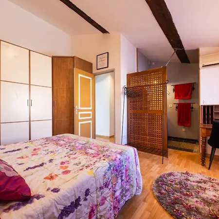 Prázdninový dům Grande Maison De Village Atypique Et Confortable *